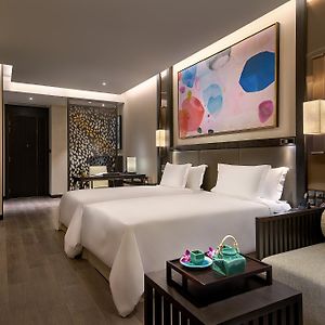 Signature Sky Retreat Twin